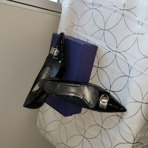 Stewart Weitzman Black Paten Leather low heeled size 12 pump